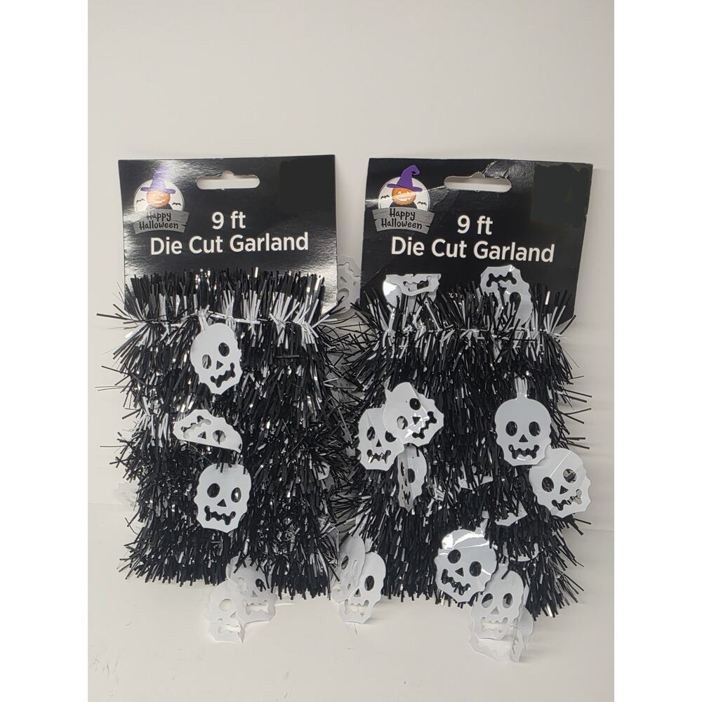 Happy Halloween Garland - Skulls 💀 White/Black - 9 Feet Die Cut Garland - 2 Pcs